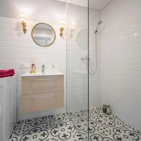 Stylish Studio Type In The City Center *